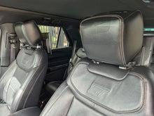Cargar imagen en el visor de la galería, Ford Explorer ST Modelo 2021
