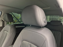 Cargar imagen en el visor de la galería, Audi Q5 Sportback Modelo 2022
