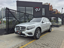 Cargar imagen en el visor de la galería, Mercedes-Benz GLC 250 4MATIC Modelo 2017

