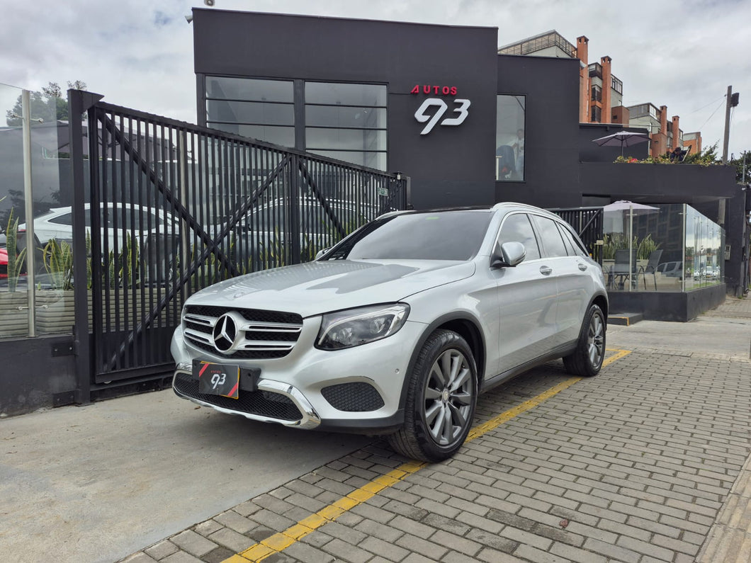 Mercedes-Benz GLC 250 4MATIC Modelo 2017