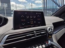 Cargar imagen en el visor de la galería, PEUGEOT 3008 GT LINE MODELO 2019
