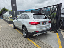 Cargar imagen en el visor de la galería, Mercedes-Benz GLC 250 4MATIC Modelo 2017
