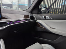 Cargar imagen en el visor de la galería, BMW X6 XDRIVE40I Modelo 2024
