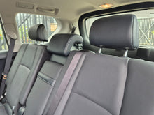 Cargar imagen en el visor de la galería, Toyota Prado TXL Modelo 2024
