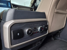 Cargar imagen en el visor de la galería, Ford Expedition Limited Modelo 2022
