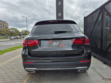 Cargar imagen en el visor de la galería, Mercedes-Benz GLC 300 E 4Matic Modelo 2022
