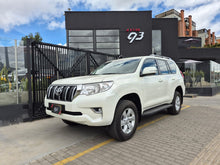 Cargar imagen en el visor de la galería, Toyota Prado TXL Modelo 2024
