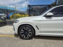 Cargar imagen en el visor de la galería, BMW IX3 M SPORT Modelo 2022
