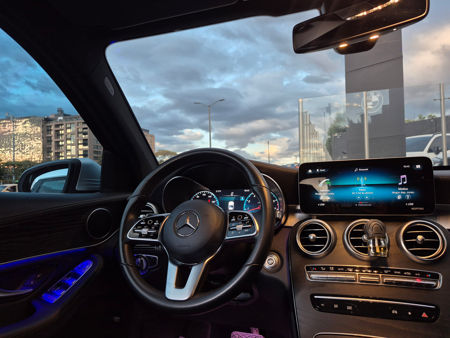Mercedes-Benz GLC 300 4MATIC Modelo 2020