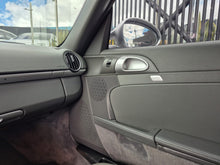 Cargar imagen en el visor de la galería, Porsche Cayman S Modelo 2009
