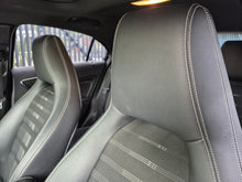Cargar imagen en el visor de la galería, Mercedes-Benz A200 Modelo 2018
