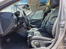 Cargar imagen en el visor de la galería, Mercedes-Benz GLA 200 Modelo 2019
