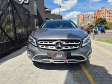 Cargar imagen en el visor de la galería, Mercedes-Benz GLA200 Modelo 2020
