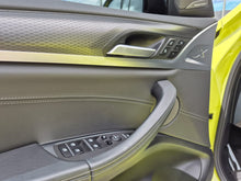 Cargar imagen en el visor de la galería, BMW X4M COMPETITION Modelo 2023
