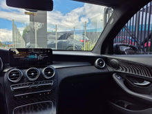 Cargar imagen en el visor de la galería, Mercedes-Benz Glc 300 e 4matic Modelo 2022
