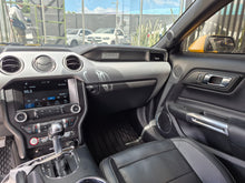 Cargar imagen en el visor de la galería, Ford Mustang Modelo 2017

