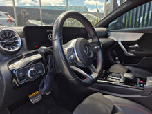 Cargar imagen en el visor de la galería, Mercedes-Benz CLA 180 Modelo 2022
