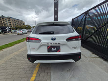 Cargar imagen en el visor de la galería, Toyota Corolla Cross SE-G Modelo 2017
