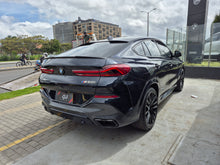 Cargar imagen en el visor de la galería, BMW X6 M50I Modelo 2022
