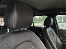 Cargar imagen en el visor de la galería, Mercedes-Benz GLC 300 E 4Matic Modelo 2022
