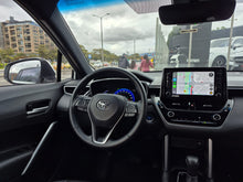 Cargar imagen en el visor de la galería, Toyota Corolla Cross SE-G Modelo 2017
