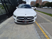 Cargar imagen en el visor de la galería, Mercedes-Benz A200 Modelo 2019
