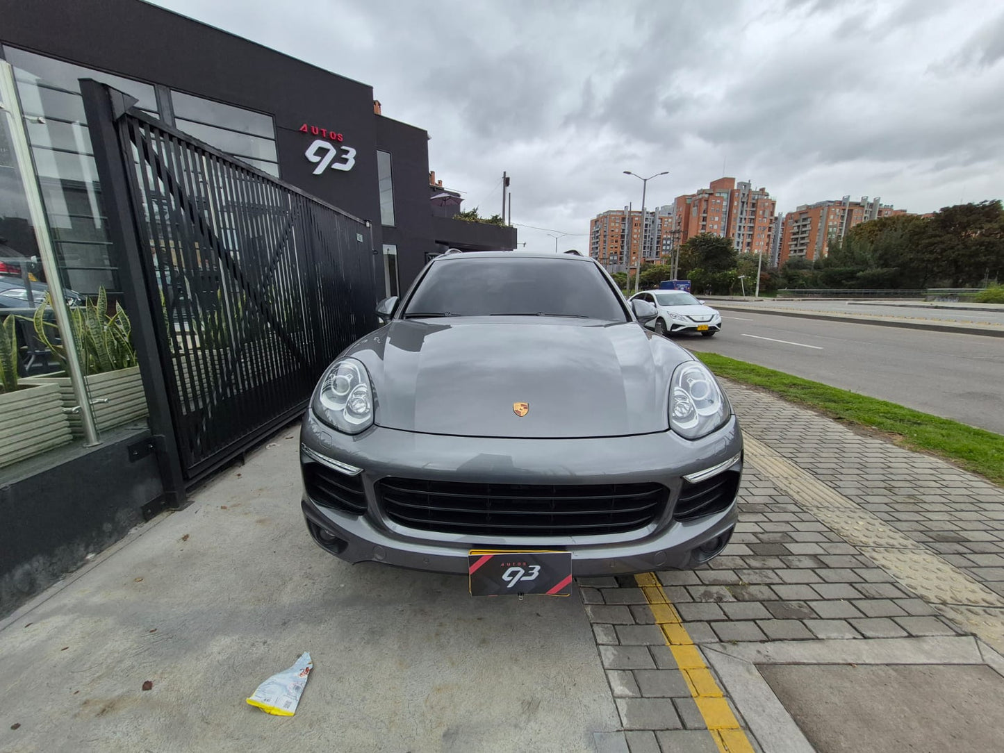 Porsche Cayenne  Modelo 2016 - Autos 93