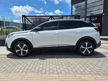 Cargar imagen en el visor de la galería, PEUGEOT 3008 GT LINE MODELO 2019
