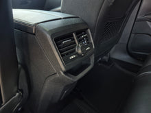 Cargar imagen en el visor de la galería, PEUGEOT 3008 GT LINE MODELO 2019
