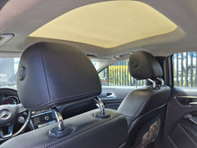 Cargar imagen en el visor de la galería, Mercedes-Benz GLA 200 Modelo 2019
