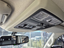 Cargar imagen en el visor de la galería, Toyota 4Runner Modelo 2021
