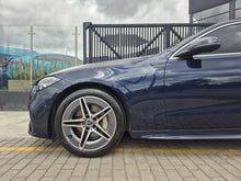 Cargar imagen en el visor de la galería, Mercedes-Benz C200 Modelo 2022
