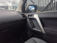 Cargar imagen en el visor de la galería, Toyota Prado TXL Modelo 2024
