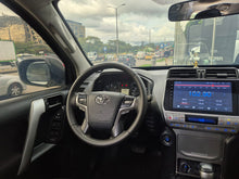 Cargar imagen en el visor de la galería, Toyota Prado Txl Modelo 2020
