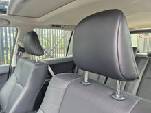 Cargar imagen en el visor de la galería, Toyota Prado TXL Modelo 2024
