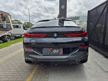 Cargar imagen en el visor de la galería, BMW X6 M50I Modelo 2022
