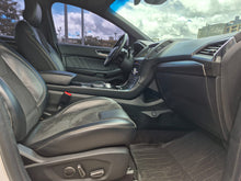 Cargar imagen en el visor de la galería, FORD EDGE ST Modelo 2019
