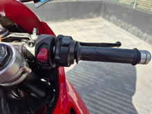 Cargar imagen en el visor de la galería, DUCATI PANIGALE V4 Modelo 2019
