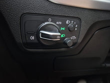 Cargar imagen en el visor de la galería, Audi Q2 Modelo 2019
