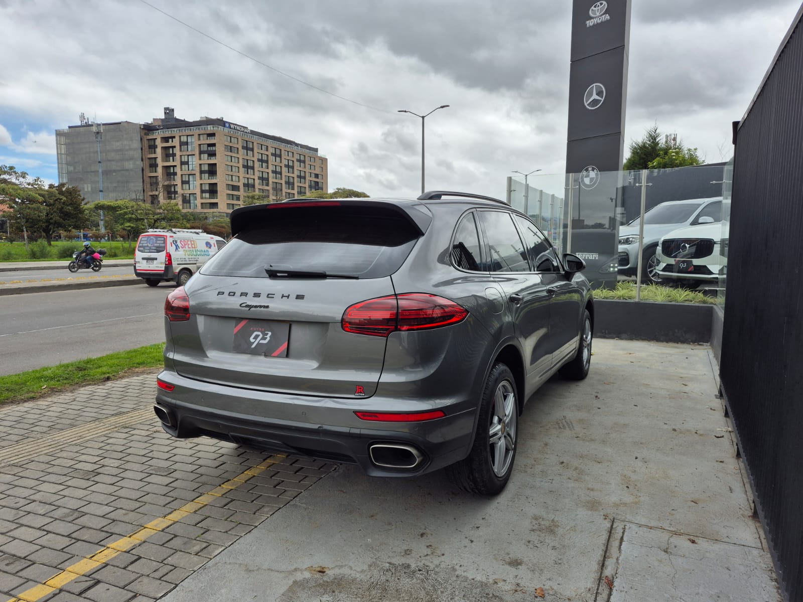 Porsche Cayenne  Modelo 2016 - Autos 93
