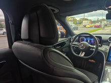 Cargar imagen en el visor de la galería, Mercedes-Benz C200 Modelo 2022
