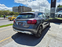 Cargar imagen en el visor de la galería, Mercedes-Benz GLA 200 Modelo 2019
