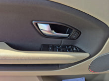 Cargar imagen en el visor de la galería, RANGE ROVER EVOQUE Modelo 2017

