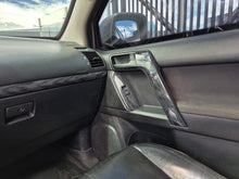 Cargar imagen en el visor de la galería, Toyota Prado TXL Modelo 2015
