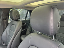 Cargar imagen en el visor de la galería, Mercedes-Benz GLC 250 4MATIC Modelo 2017
