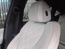 Cargar imagen en el visor de la galería, BMW X6 XDRIVE40I Modelo 2024
