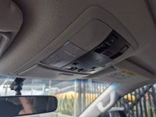 Cargar imagen en el visor de la galería, Toyota Prado TXL Modelo 2024
