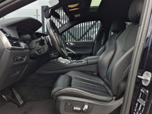 Cargar imagen en el visor de la galería, BMW X6 M50I Modelo 2022
