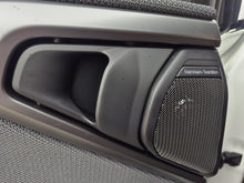 Cargar imagen en el visor de la galería, BMW X3 M50 XDRIVE Modelo 2025
