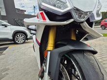 Cargar imagen en el visor de la galería, Aprilia RSV4 1100 E5 Modelo 2022
